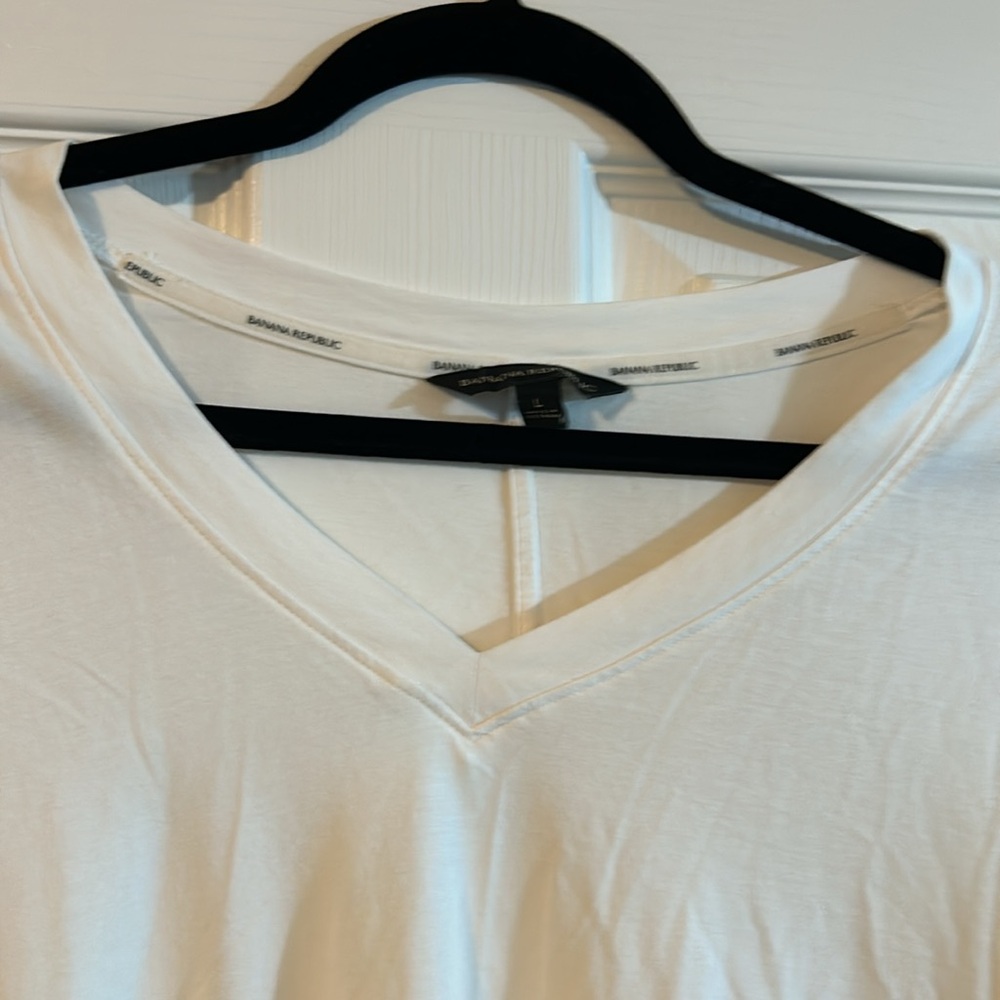 Woman’s tee - Picture 3 of 4